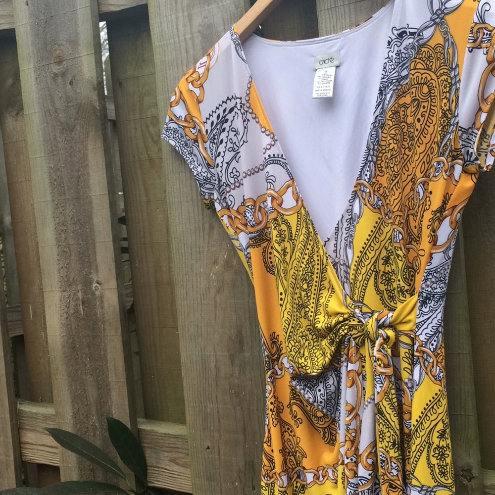 Caché wrap Dress - Picture 2 of 7